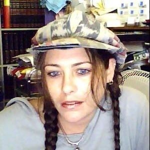 Meet your Posher, Alix